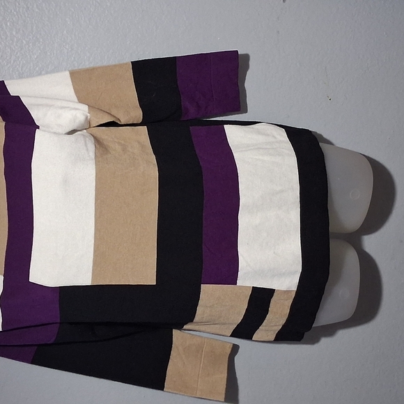 Carol Rose Colorblock Blouse - Purple, Black, White, Tan. Size PL - Picture 2 of 5